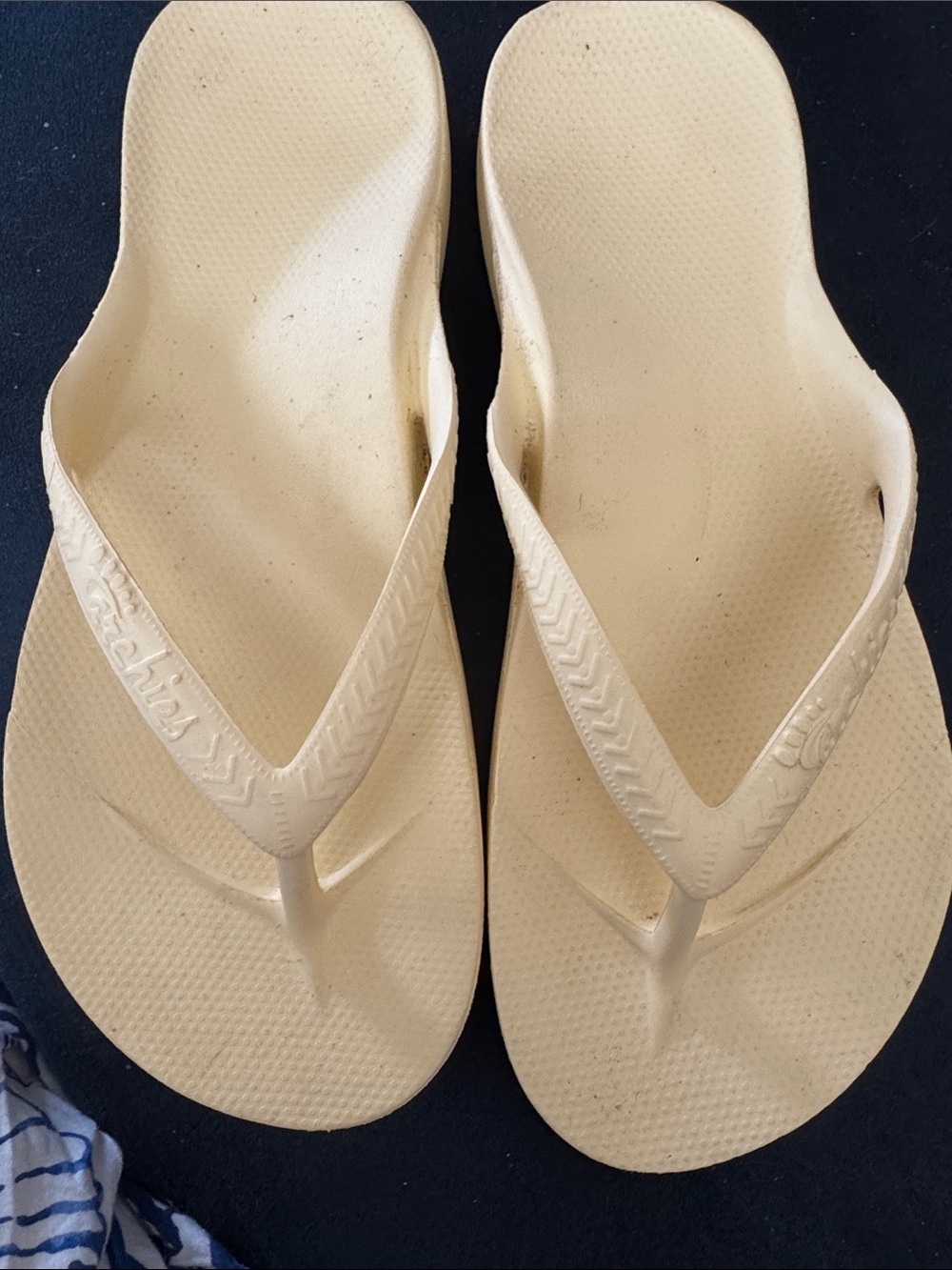 Neutral yellow Women's Flip Flop Sandals - Everyday Beach flip flops